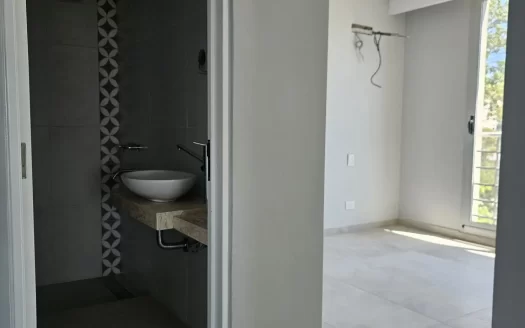 Departamento a estrenar en Av. Roque Sáenz Peña y Bolívar con cochera